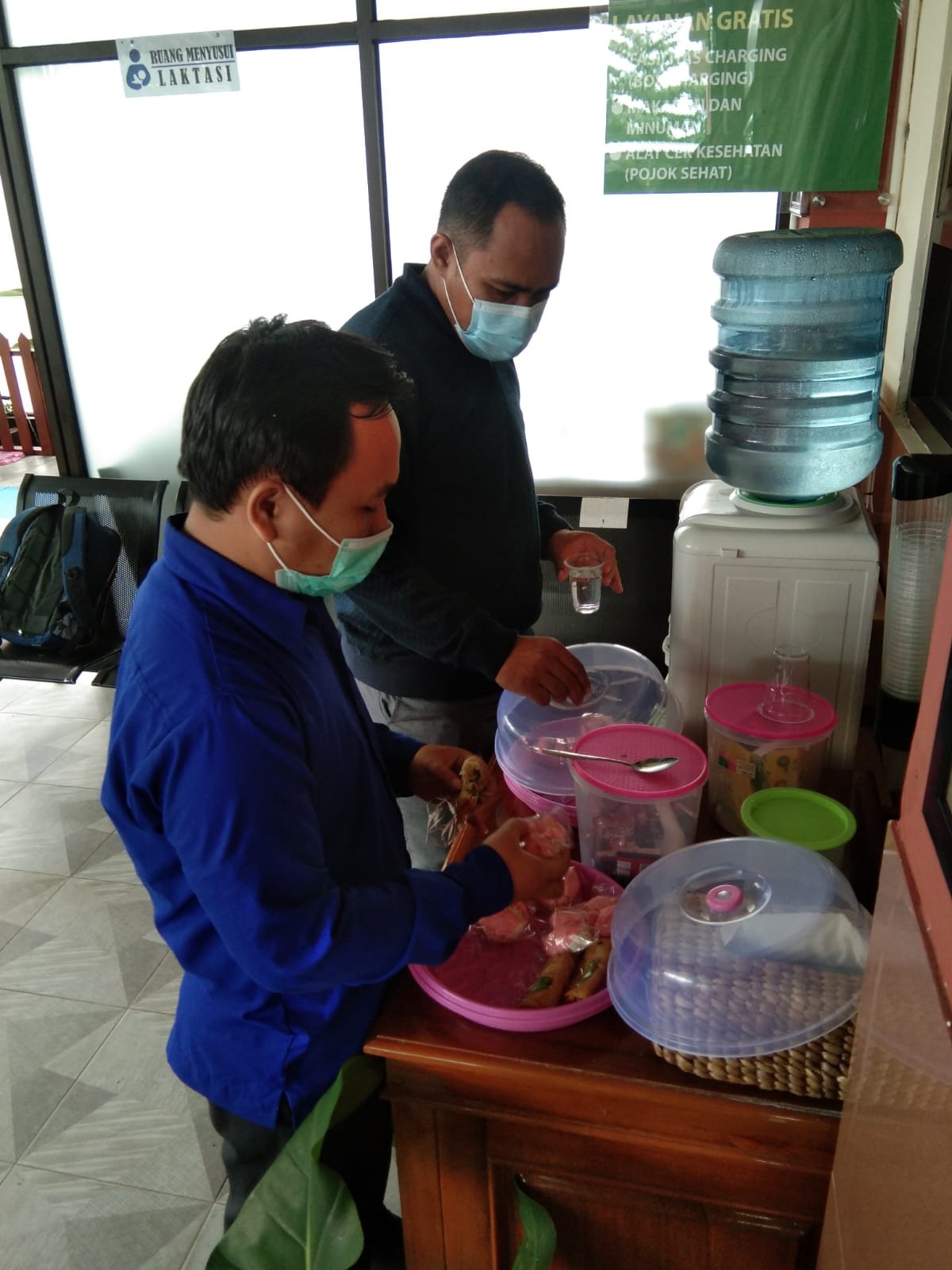 pihak suka surga ruang tunggu
