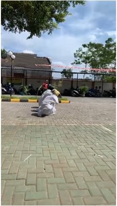 lomba karungl