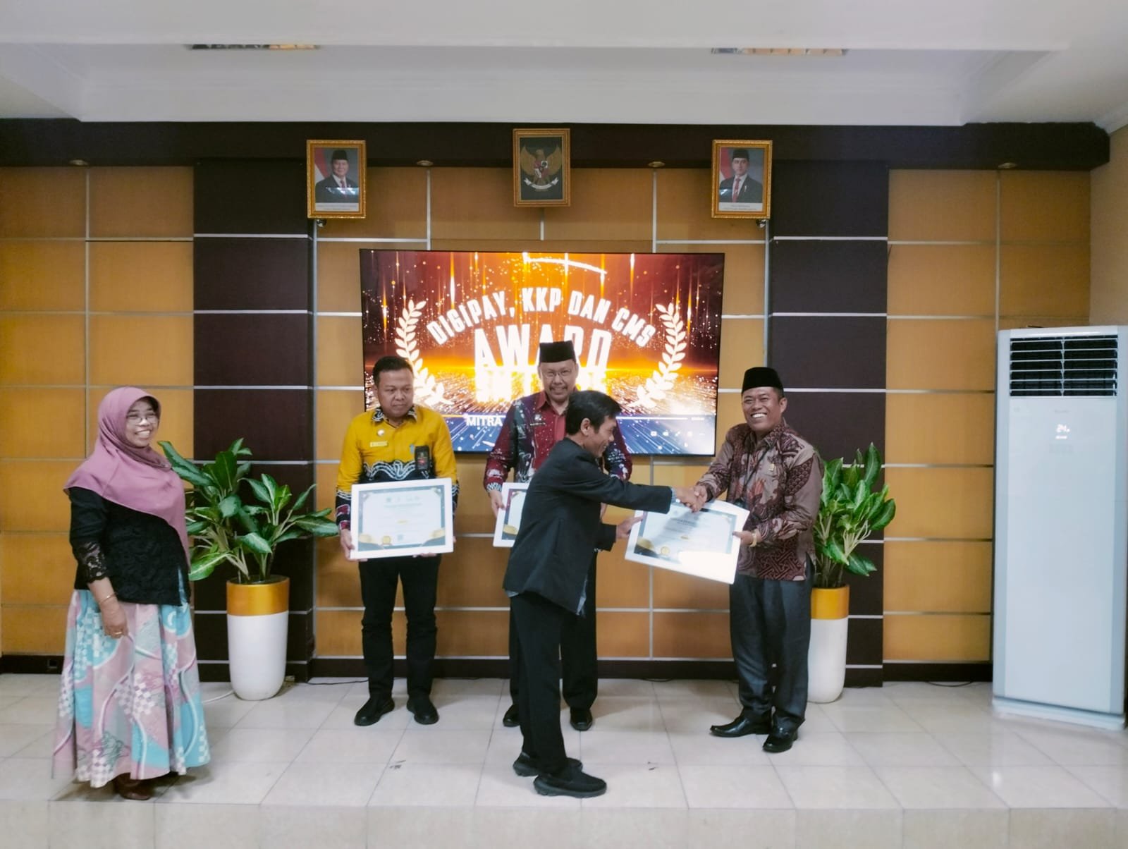 penghargaan juara i KKP Semester I 2025